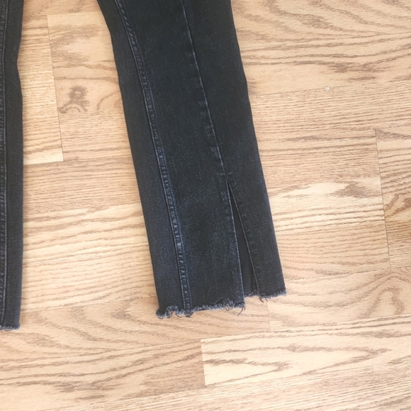 EUC Abercrombie & Fitch The Skinny High Rise In Black, Size 6/28 - Picture 2 of 9